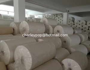 China Gazerollenvierziger jahre 35x28 120cmx1000m der Baumwollweiße Bleiche 100% saugfähiger Gaze großer medizinischer Bedarfe fournisseur